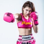 『ぱんちゃん璃奈』 逮捕...那須川天心さん武尊さんのサインを偽造、アイドル的人気格闘家が「自分で書いた」と容疑認める